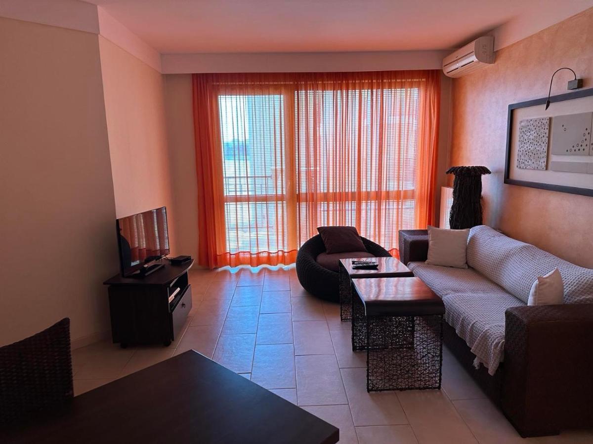 Oazis Vip Club Aparthotel Sunny Beach Exterior photo